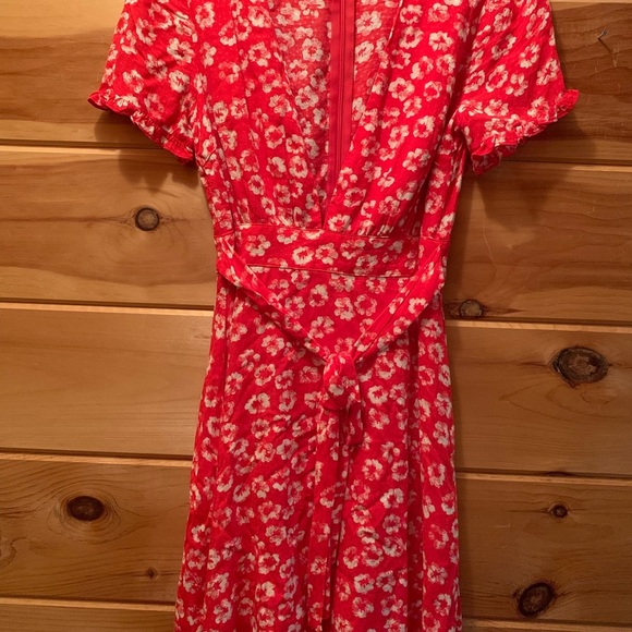Lulus Garden Explorer Red Floral Print Mini Dress Long V Cut  Belted Sz XS - Picture 2 of 14